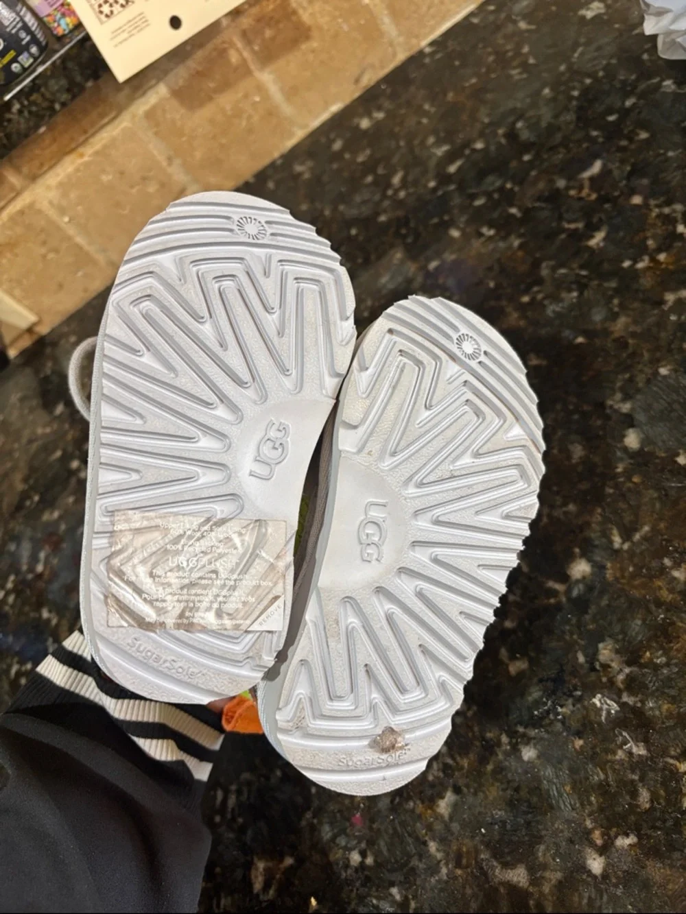 Ugg X Oscar Neumel II Boots! Child 8